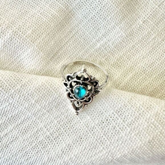 Detailed light blue rhinestone ring size 6 - Picture 2 of 2